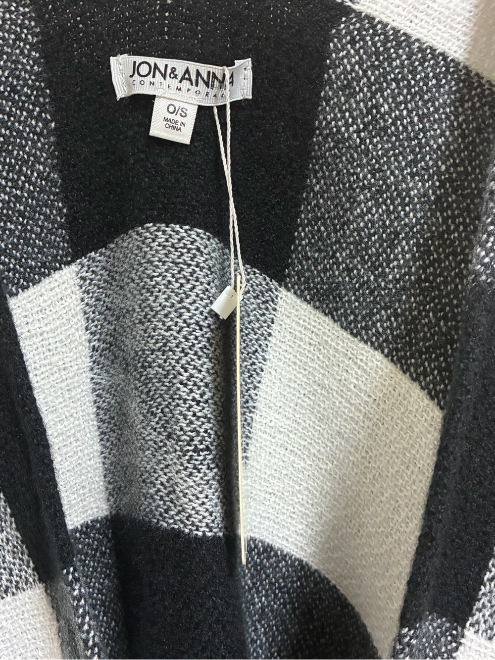 New Jon & Anna Poncho One Size Shawl Cardigan Wrap Fringe Plaid Black White OS - Picture 5 of 11